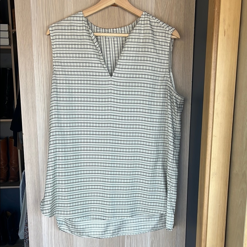 MM Lafleur White Sleeveless Relaxed Blouse